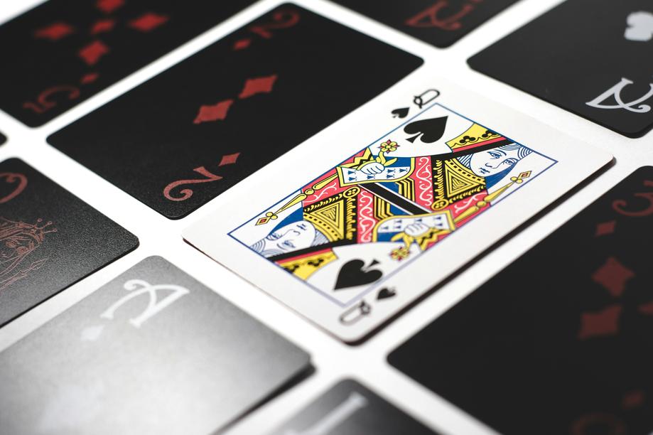 Exploring the World of Online Gaming with Skyhills Casino Experts